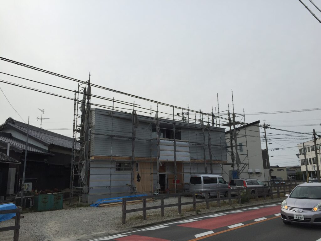 愛知県安城市「塔元の家」木造2階建　スキップフロア・変形敷地　現場