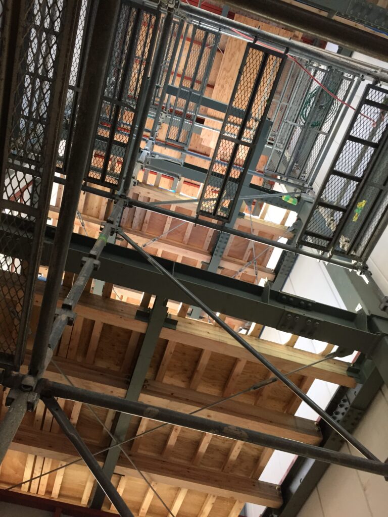 岐阜県岐阜市「東材木の家」鉄骨３階建　スキップフロア　狭小敷地　現場