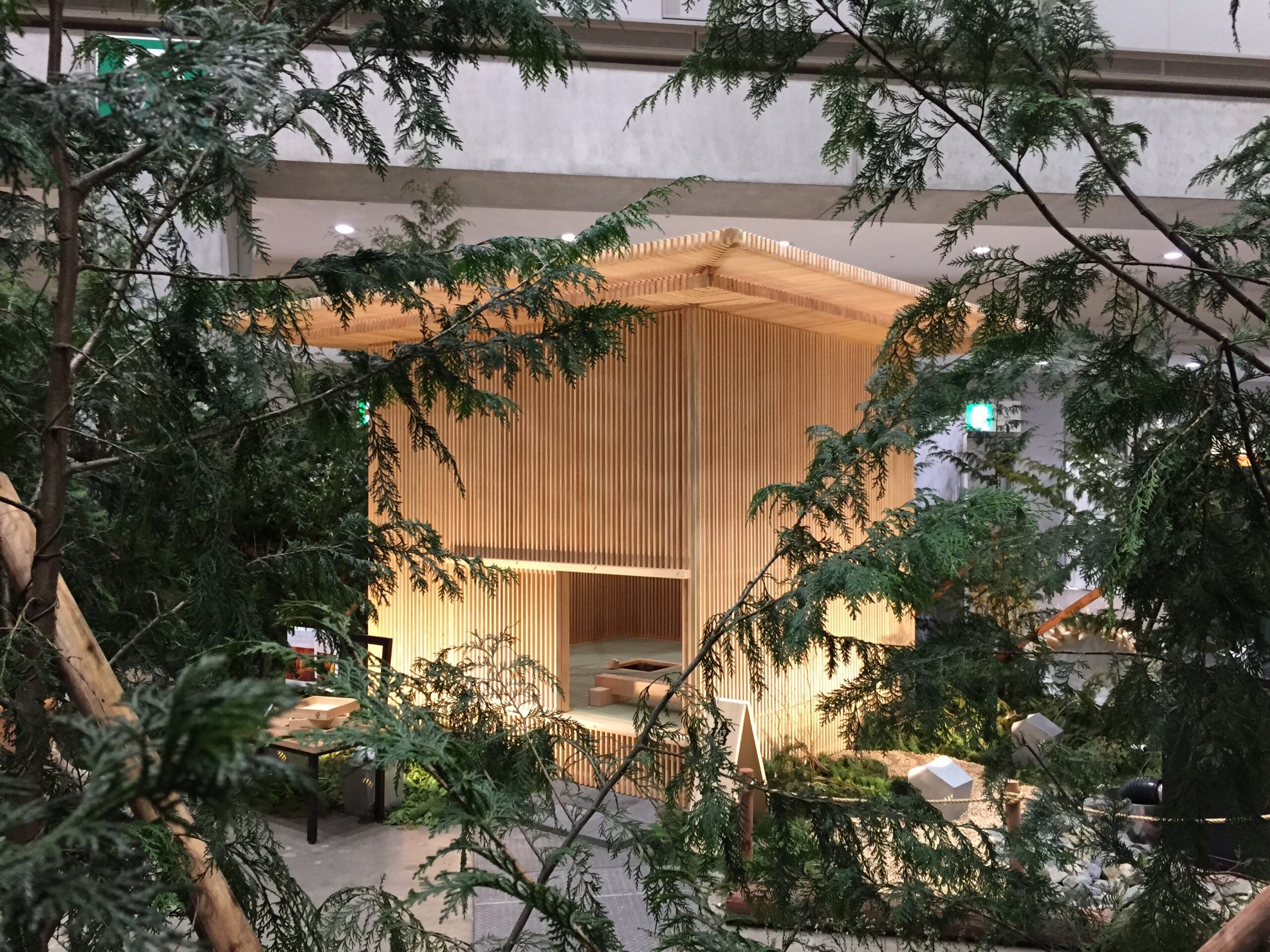 「木と住まいの博覧会」「耐震博覧会2016・東京」に移動茶室（森の茶室/檜の茶室）が展示されました。