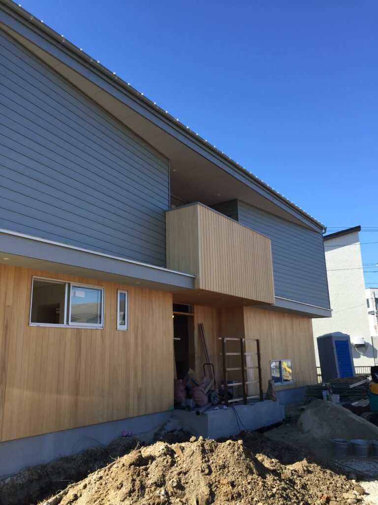 愛知県安城市「塔元の家」木造2階建　スキップフロア・変形敷地　現場