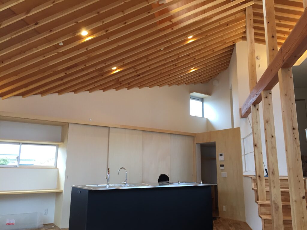 愛知県安城市「塔元の家」木造2階建　スキップフロア・変形敷地　現場