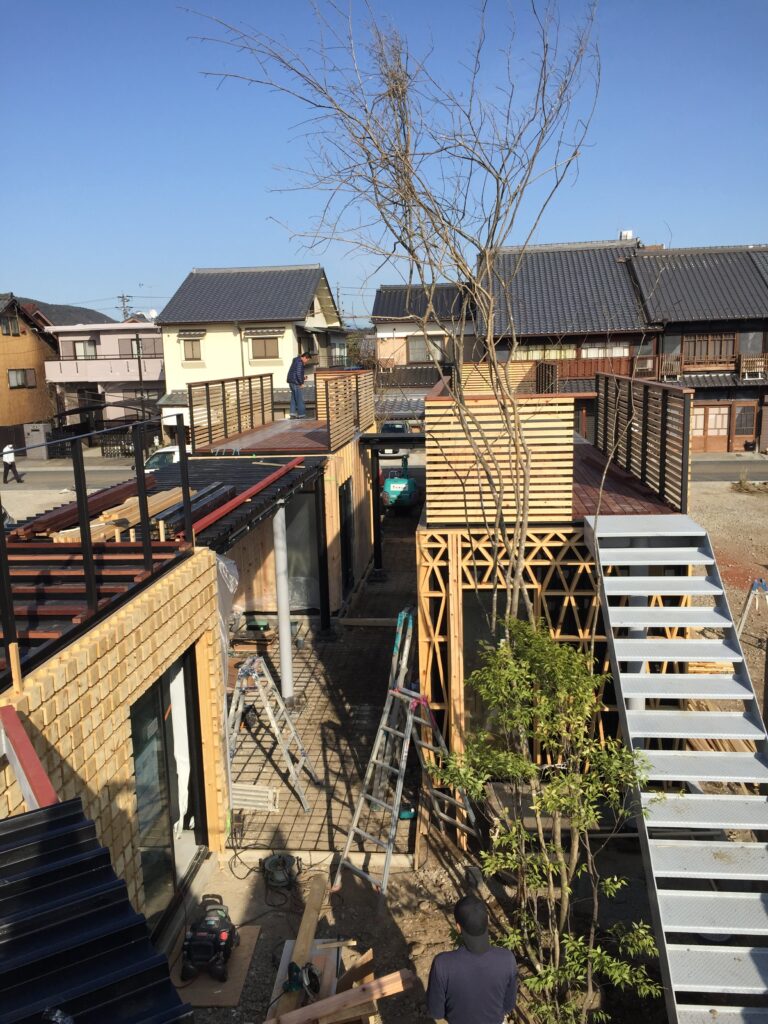 愛知県犬山市「犬山の森マルシェ」商業建築　鉄骨造　現場