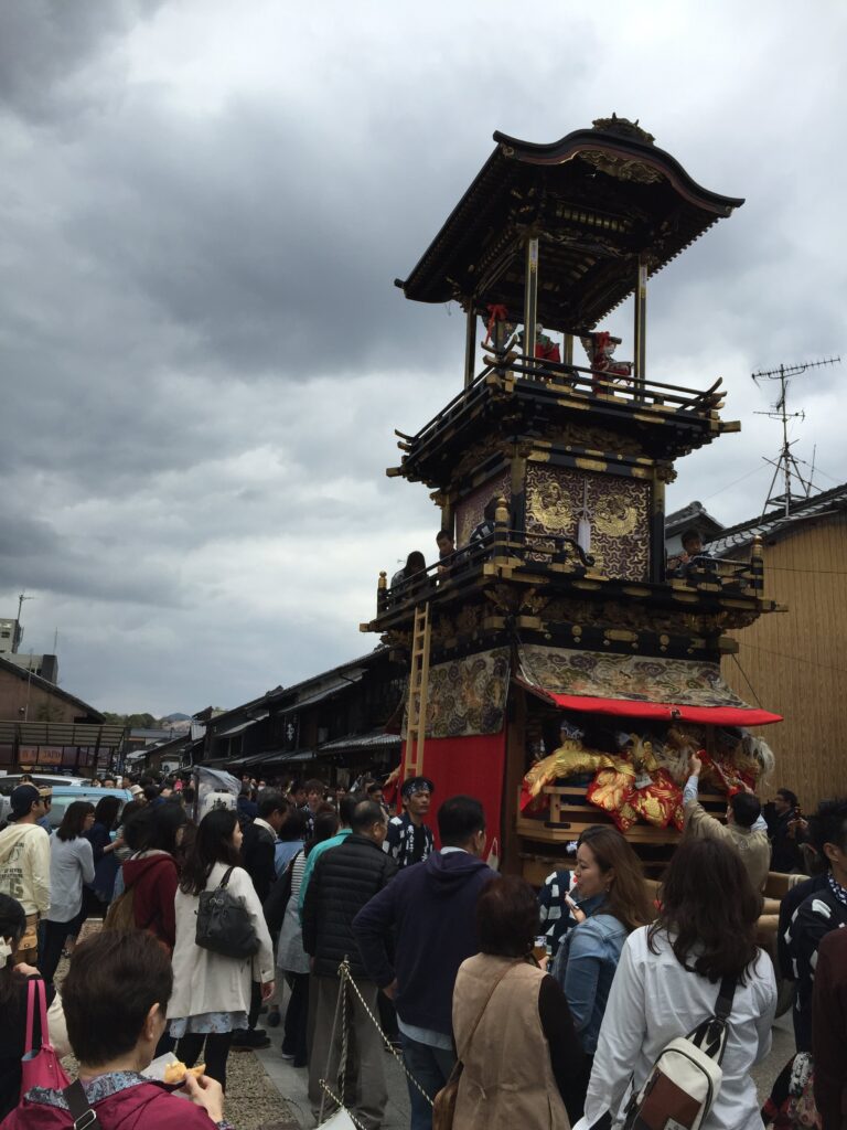 愛知県犬山市「犬山の森マルシェ」商業建築　コンテナ+鉄骨造　竣工　犬山祭
