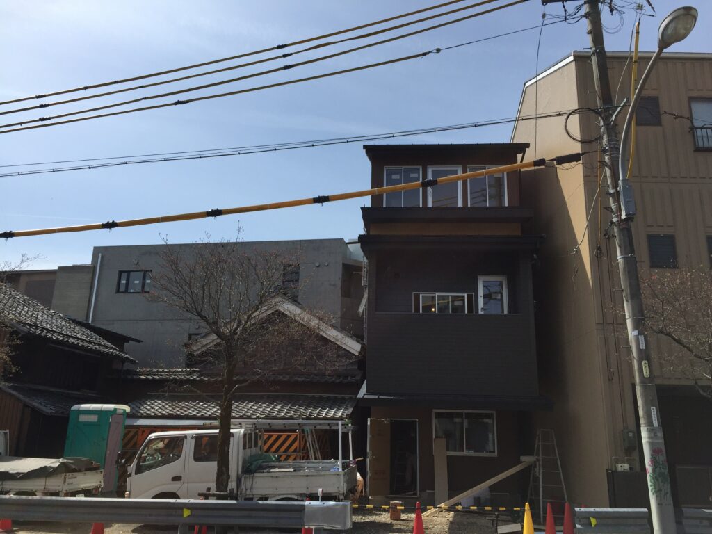岐阜県岐阜市「東材木の家」鉄骨３階建　スキップフロア　狭小敷地　現場