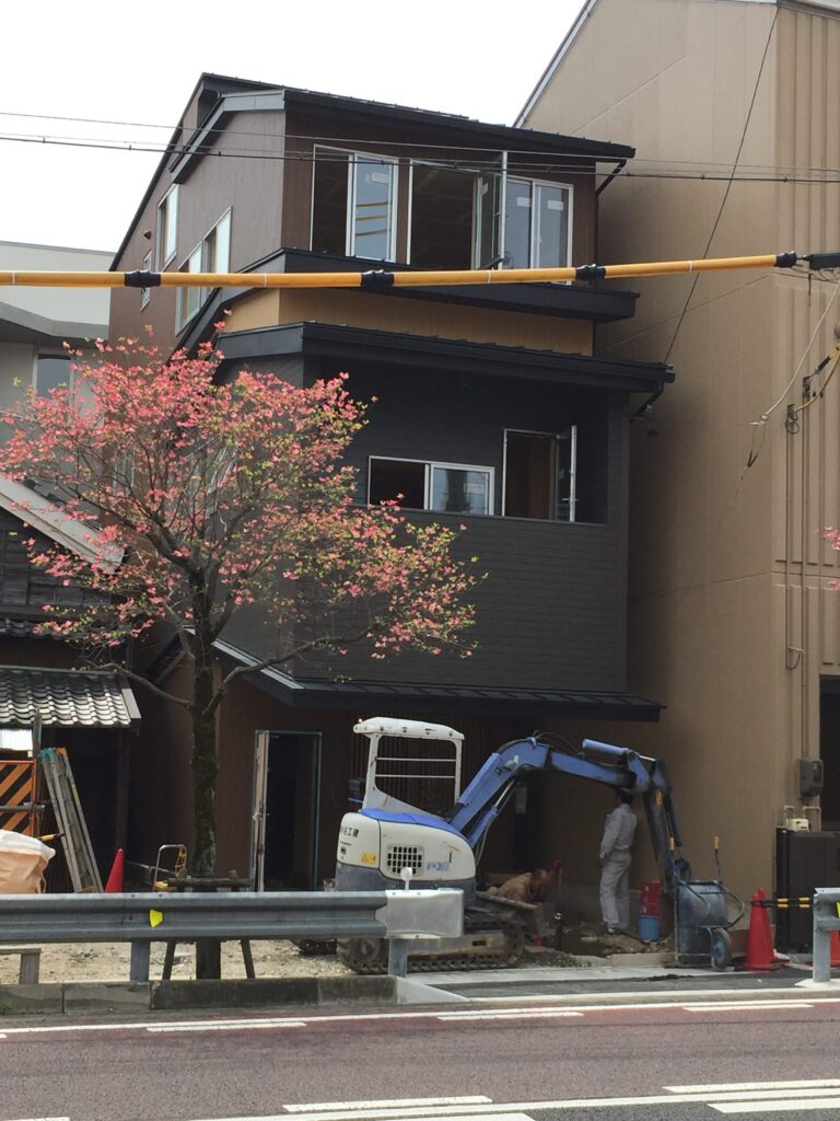 岐阜県岐阜市「東材木の家」鉄骨３階建　スキップフロア　狭小敷地　現場