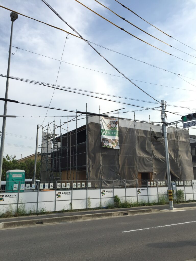 愛知県小牧市「桑原木材㈱モデルハウス」　木造2階建　現場