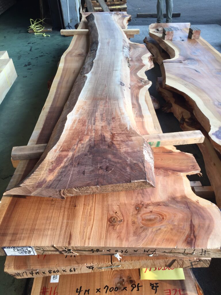 愛知県小牧市「桑原木材㈱モデルハウス」　国産材　木の家　家具製作