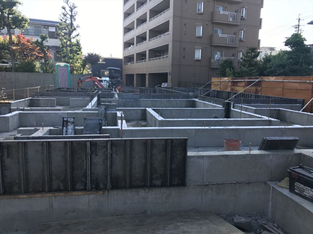 愛知県一宮市　「一宮のコートハウス」　木の家　基礎工事