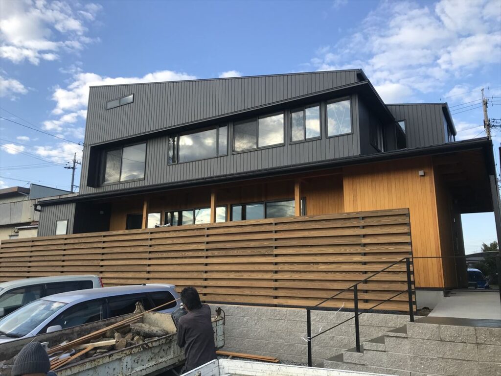 愛知県岡崎市　「上地の家」　木の家　外構