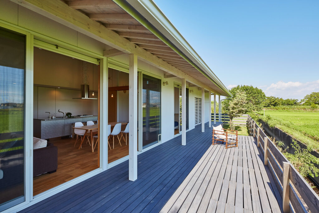 愛知県一宮市　「川原の家」木造住宅　平屋建ガレージハウス　竣工写真2