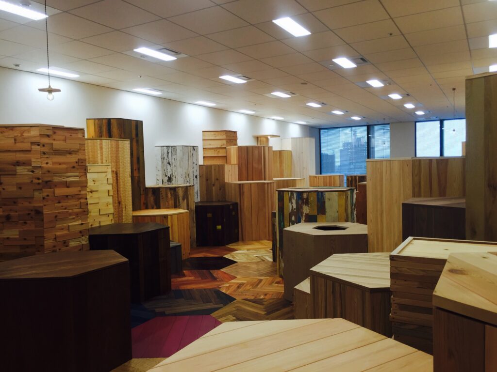 名古屋市名駅「大名古屋ビルヂング内」無垢フローリング　ショールーム店舗　現場