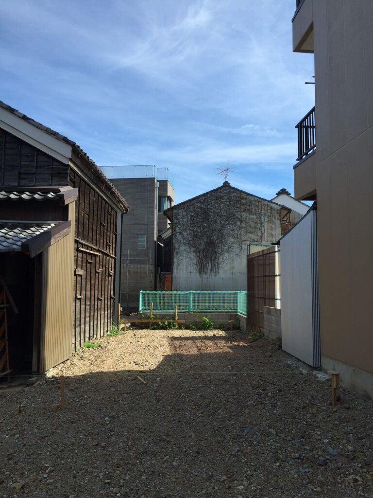 岐阜県岐阜市「東材木の家」鉄骨３階建　スキップフロア　狭小敷地　現場