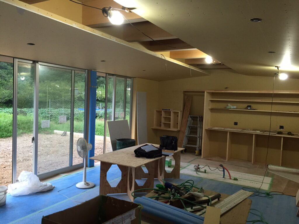 岐阜県山県市「梅原の家」木造２階建て　ガレージハウス　現場