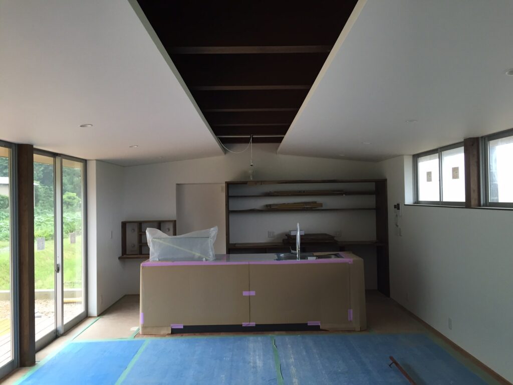 岐阜県山県市「梅原の家」木造２階建て　ガレージハウス　現場