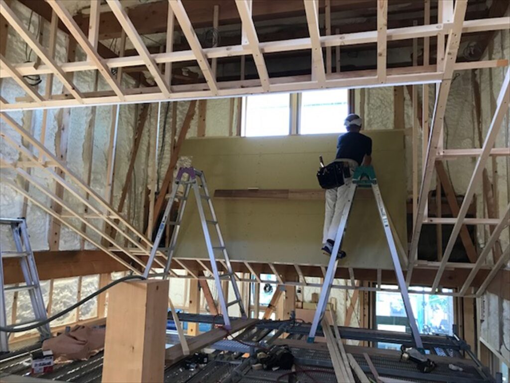 愛知県一宮市　「一宮のコートハウス」　木の家　現場