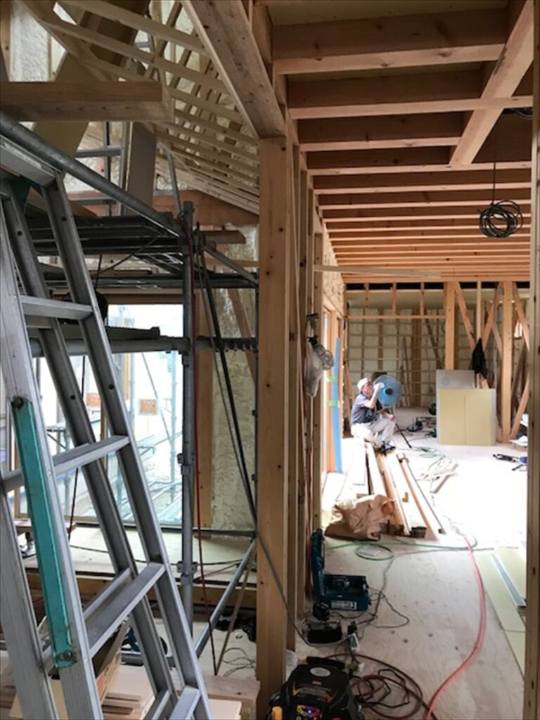 愛知県一宮市　「一宮のコートハウス」　木の家　現場