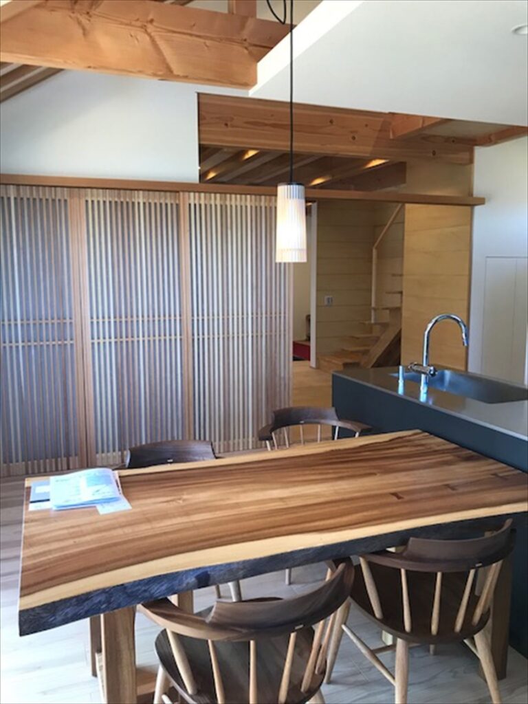 愛知県一宮市　「苅安賀の家」　木の家　庭工事