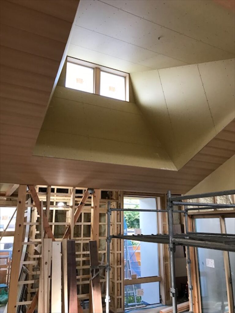 愛知県一宮市　「一宮のコートハウス」　木の家　現場