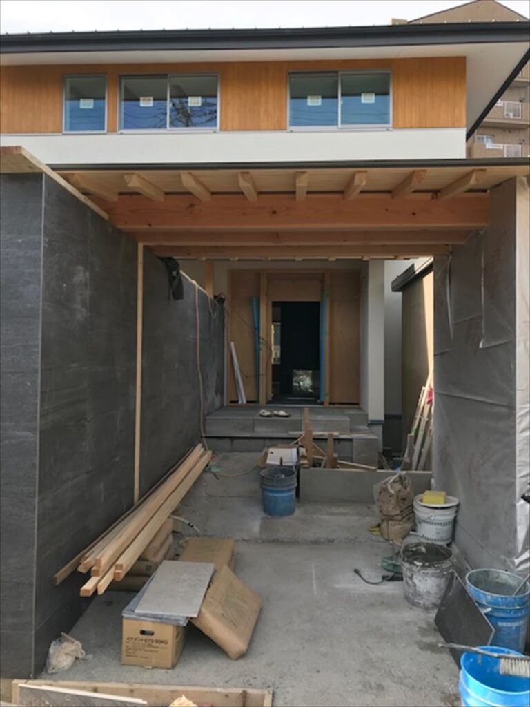 愛知県一宮市　「一宮のコートハウス」　木の家　現場